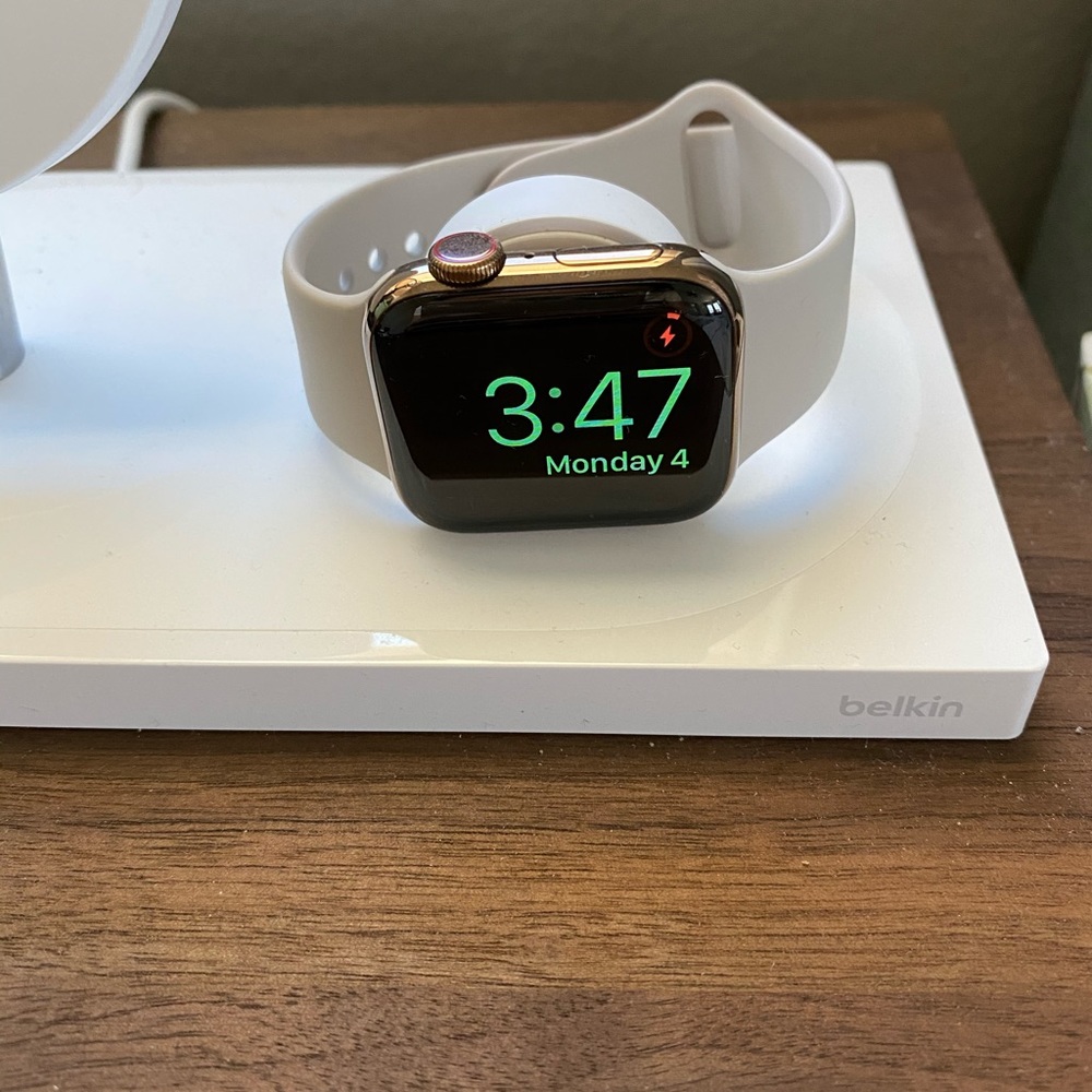 Apple Watch Series 4 40mm Gold Stainless Steel